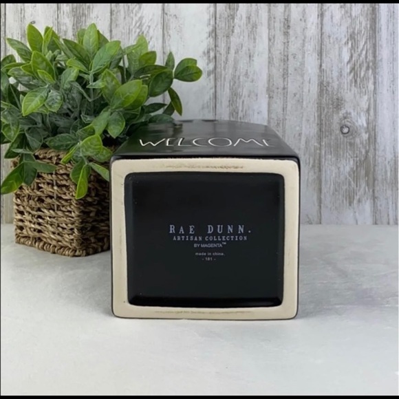 NEW IN BOX Rae Dunn black WELCOME vase - Picture 8 of 8